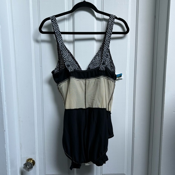 Maxine Swimdress New With Tags Vintage Dead Stock Black and White Print Size 16 - Picture 9 of 12